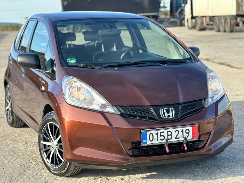 Honda Jazz FACELIFT , снимка 1 - Автомобили и джипове - 47513626