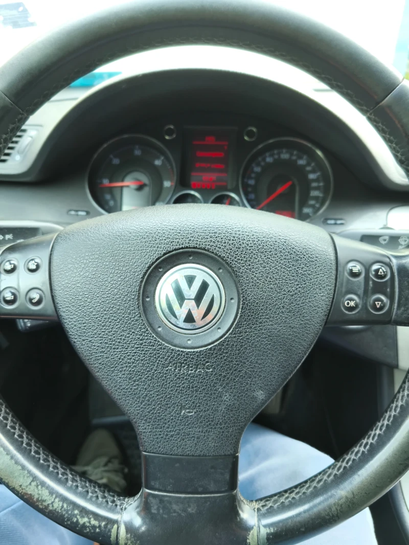 VW Passat, снимка 4 - Автомобили и джипове - 51938048