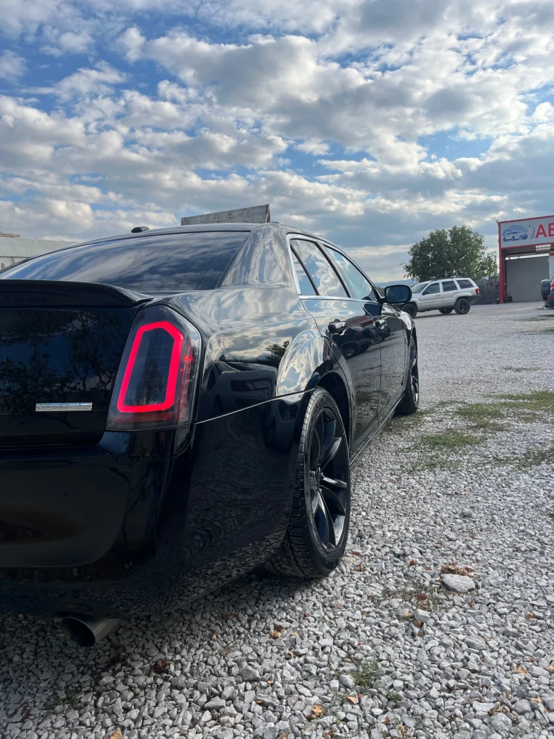 Chrysler 300c, снимка 4 - Автомобили и джипове - 51593400