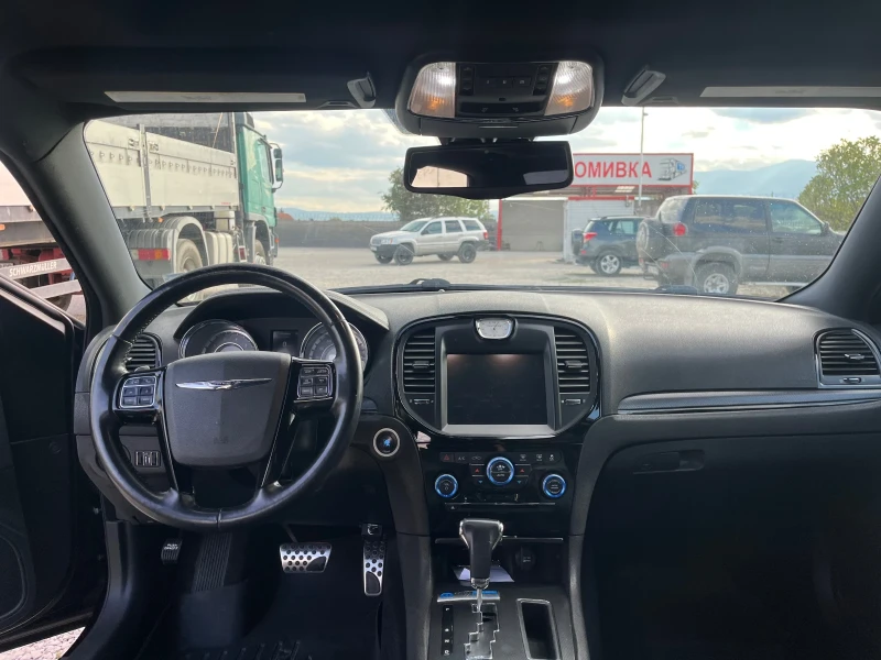 Chrysler 300c, снимка 12 - Автомобили и джипове - 51593400