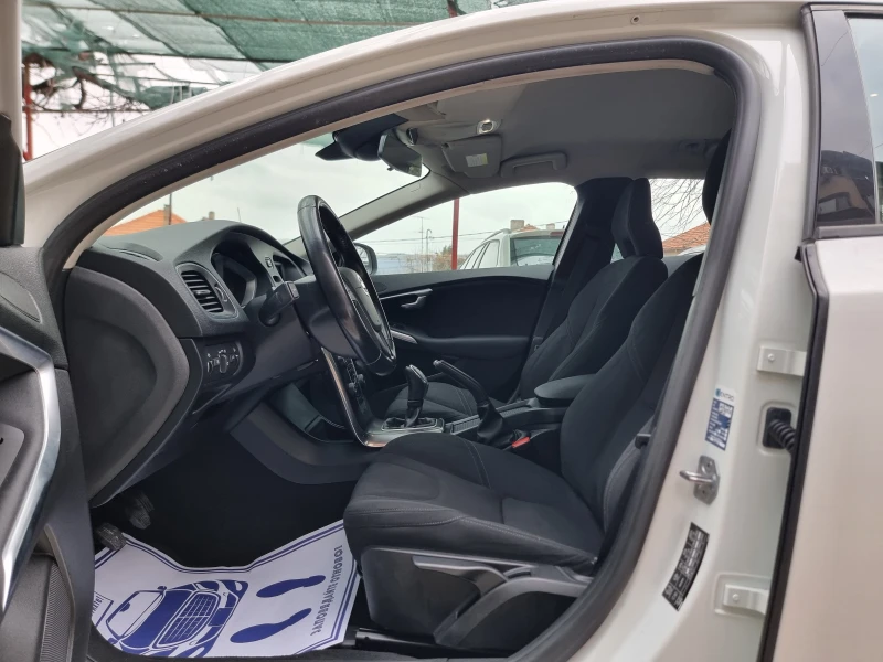 Volvo V40 1.6D* EURO-5B* LED* , снимка 9 - Автомобили и джипове - 52727662