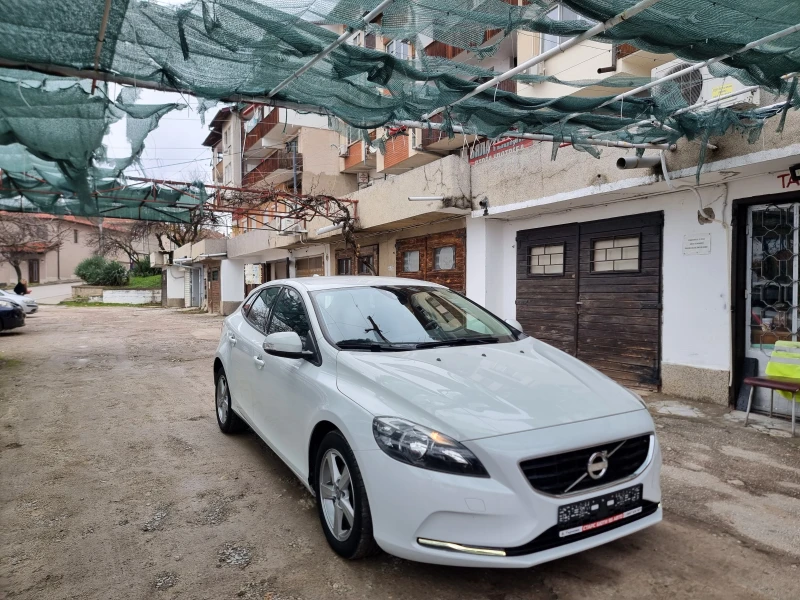 Volvo V40 1.6D* EURO-5B* LED* , снимка 4 - Автомобили и джипове - 52727662