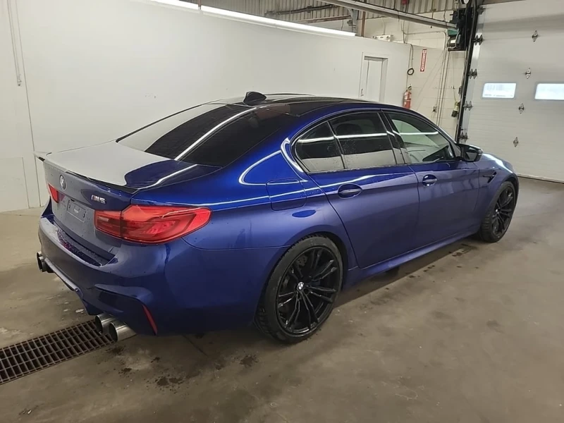 BMW M5 * SEDAN * CARFAX * БЕЗ ПЪРВОНАЧАЛНА ВНОСКА, снимка 3 - Автомобили и джипове - 53053307