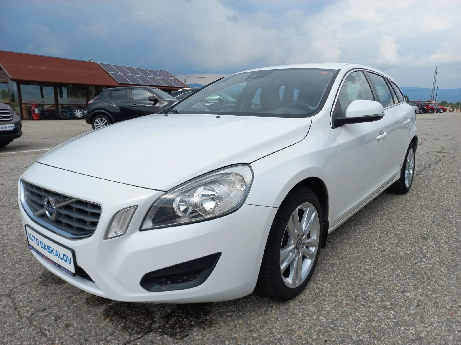 Volvo V60 2,0 d3 - [1] 