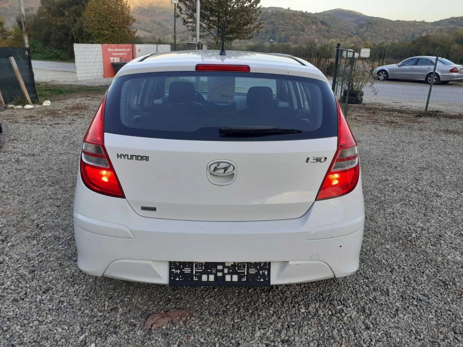 Hyundai I30 1.4i klimatik  - изображение 8