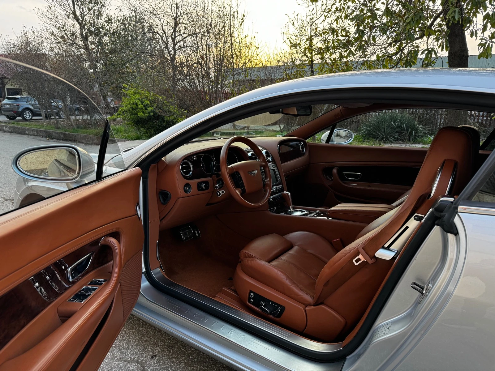 Bentley Continental gt 6.0 W12 Luxury - изображение 9