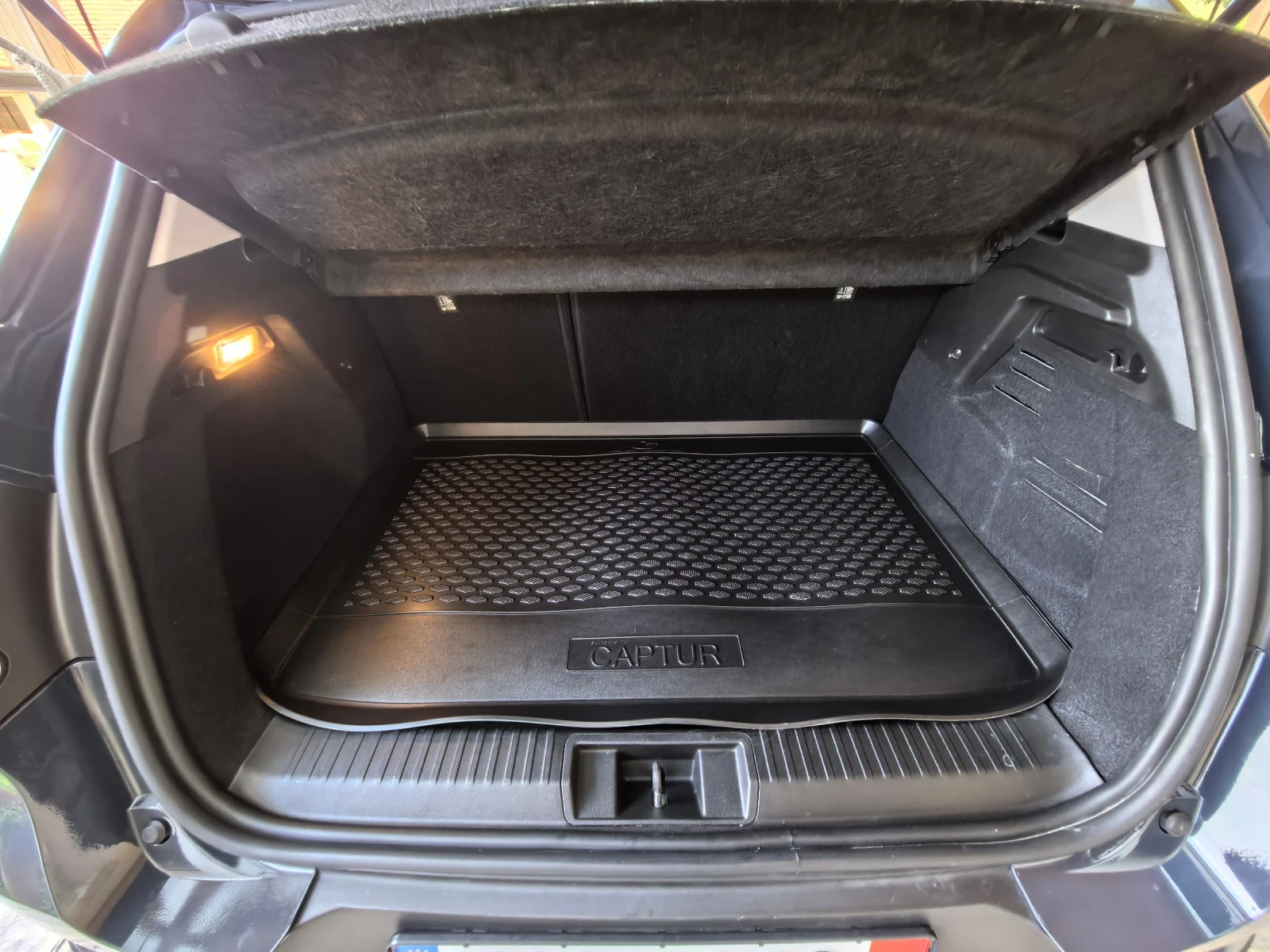 Renault Captur 33000КМ.РЕАЛНИ 100% - изображение 10