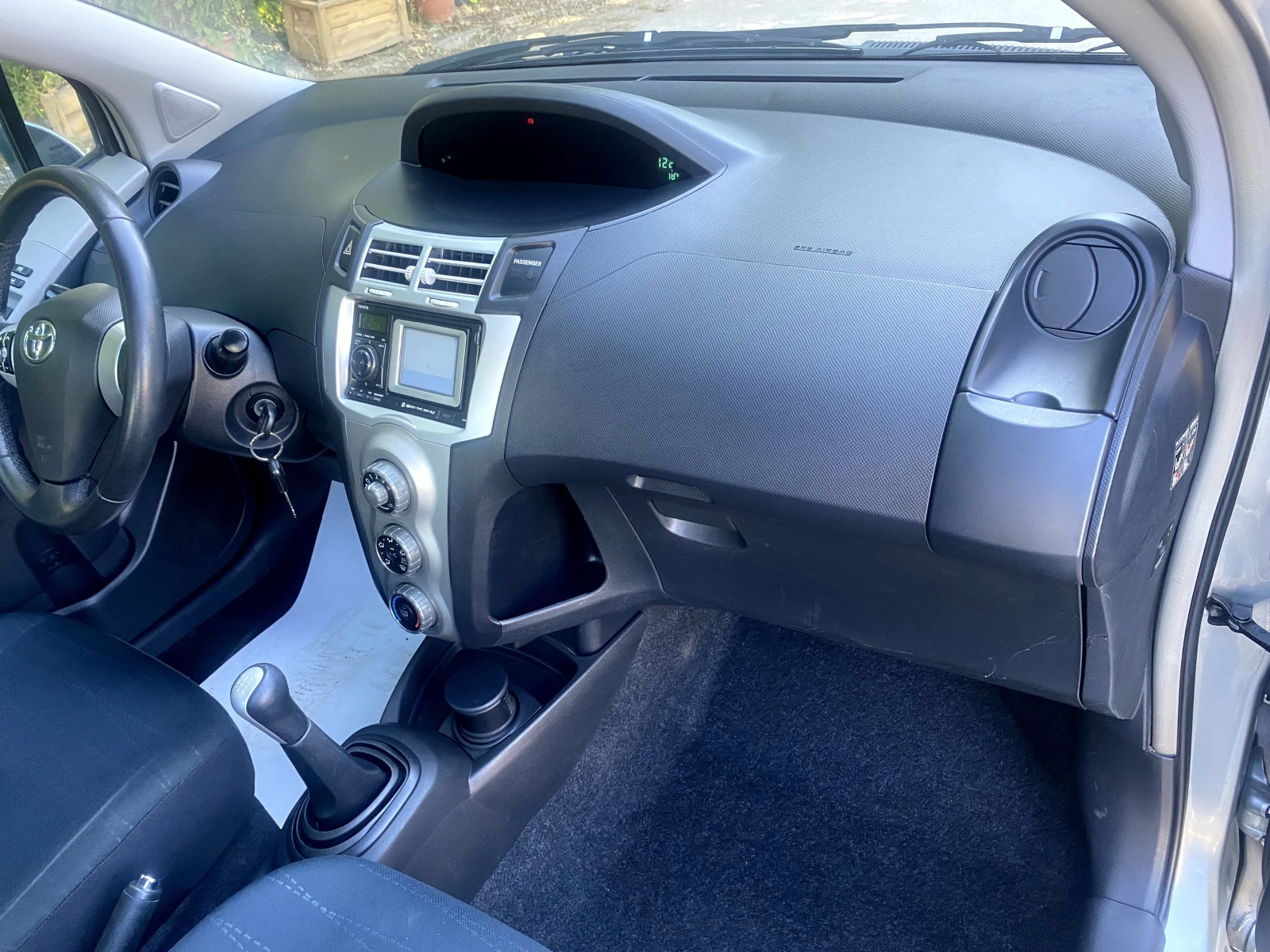 Toyota Yaris 1.4D4D  NAVI  ---БОНБОН--- - изображение 9
