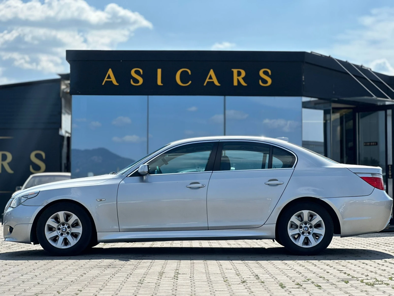 BMW 520 / 2.0I / 170 HP / EURO 4 / РЕГИСТРИРАН / - изображение 2