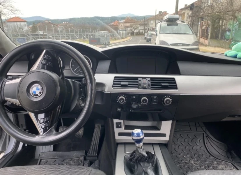 BMW 525, снимка 10 - Автомобили и джипове - 53784201