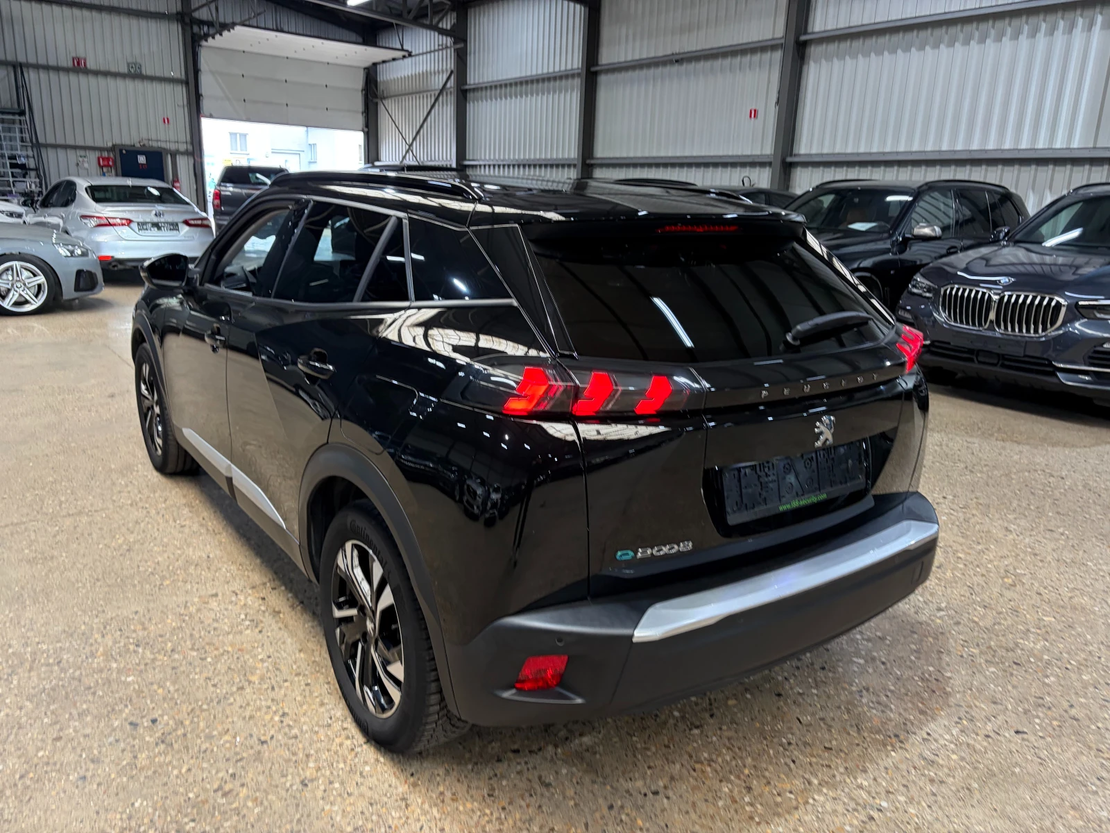 Peugeot 2008 50 kWh Allure, снимка 4 - Автомобили и джипове - 53894189