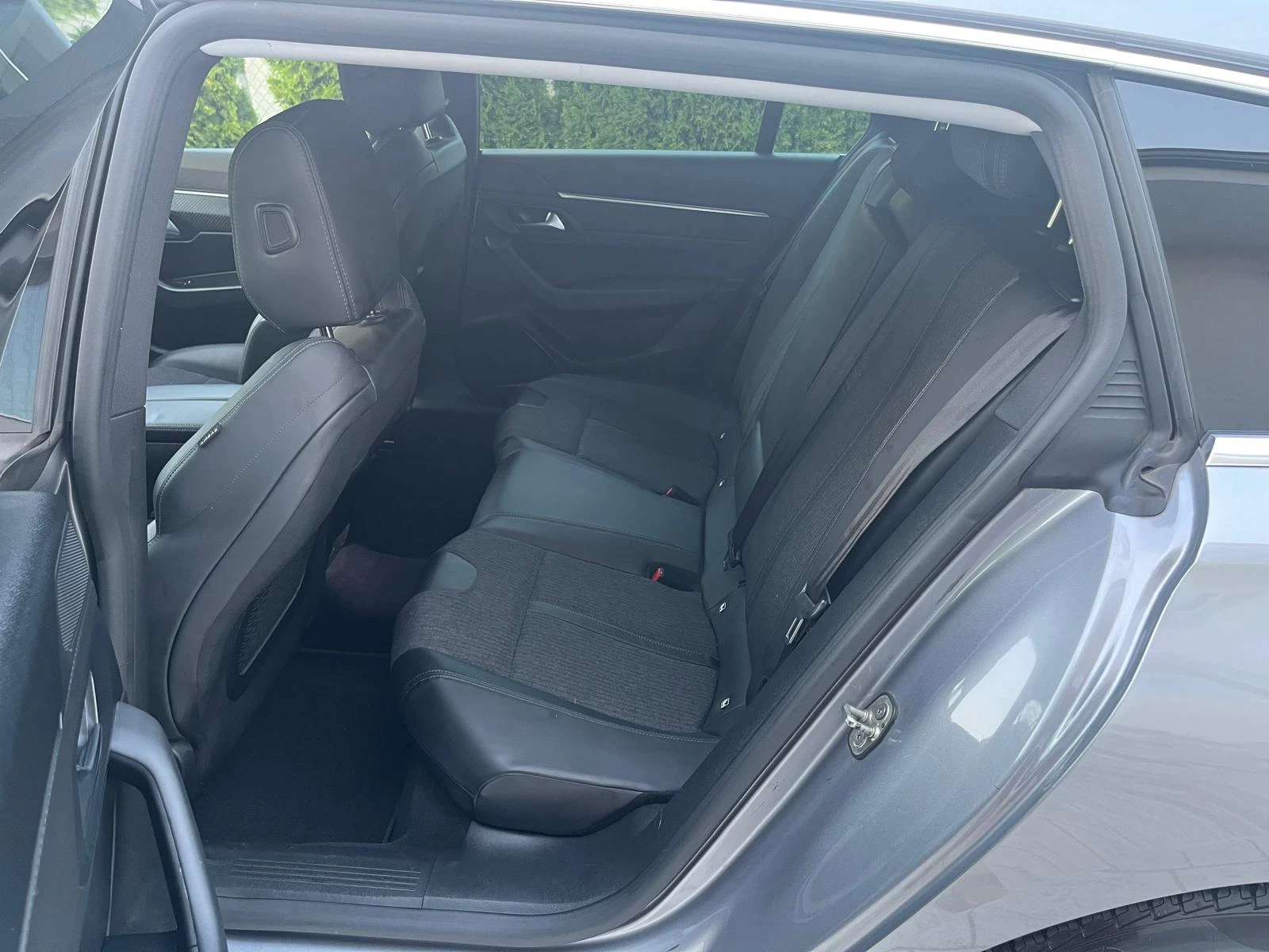 Peugeot 508 1 5 HDI AVTO KATO NAVI, снимка 17 - Автомобили и джипове - 53966451