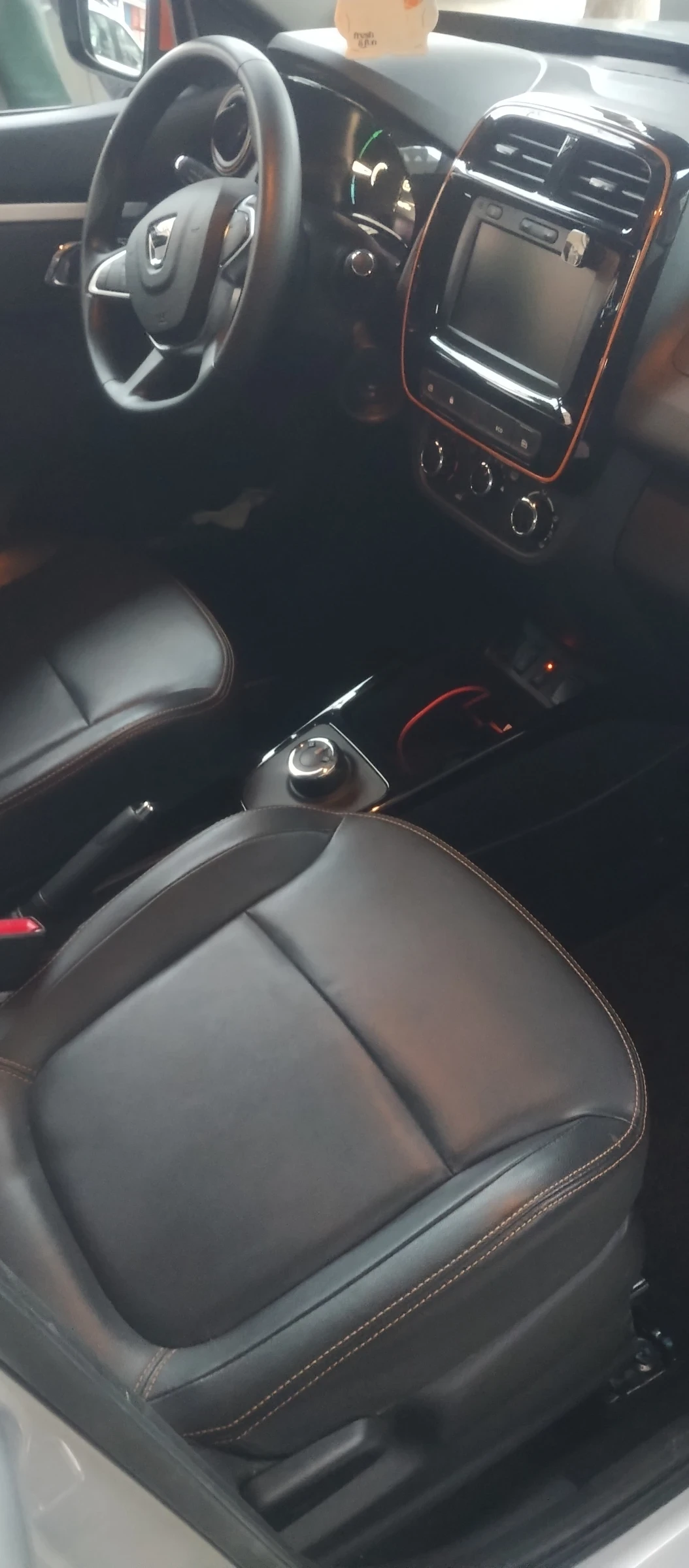 Dacia Spring, снимка 6 - Автомобили и джипове - 54170139