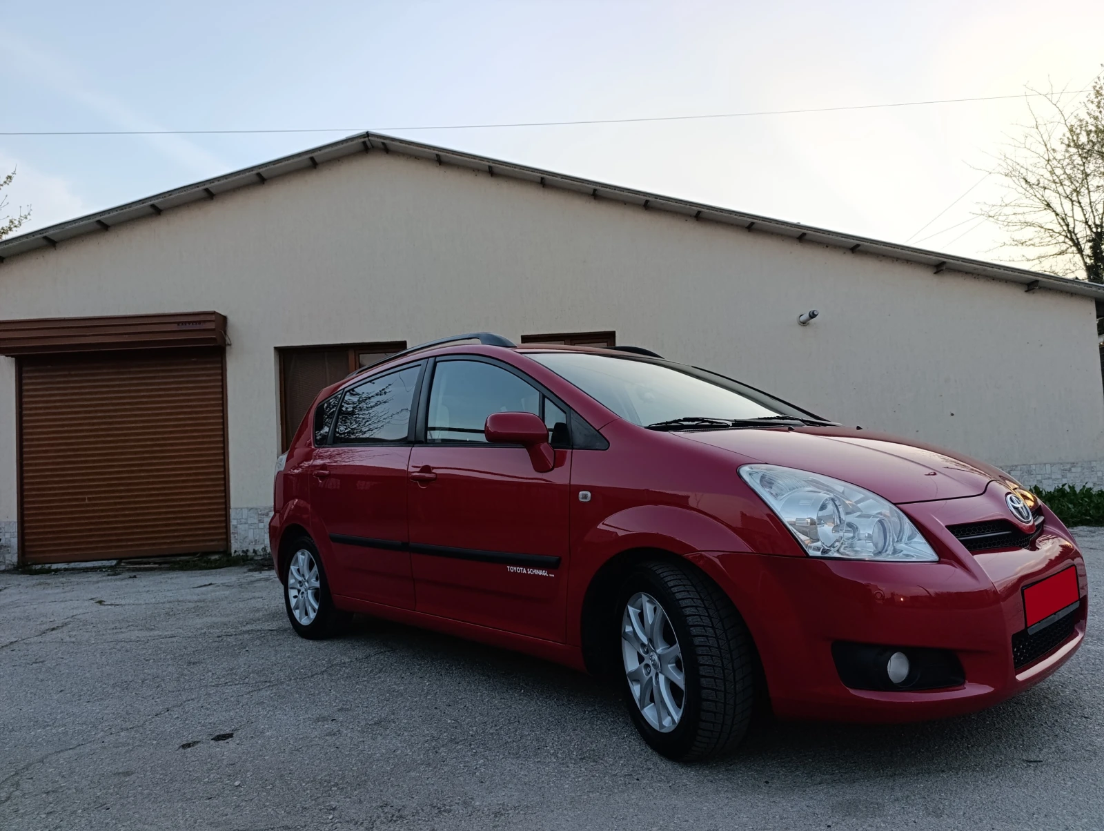 Toyota Corolla verso 2.2 D4D, снимка 3 - Автомобили и джипове - 54231611