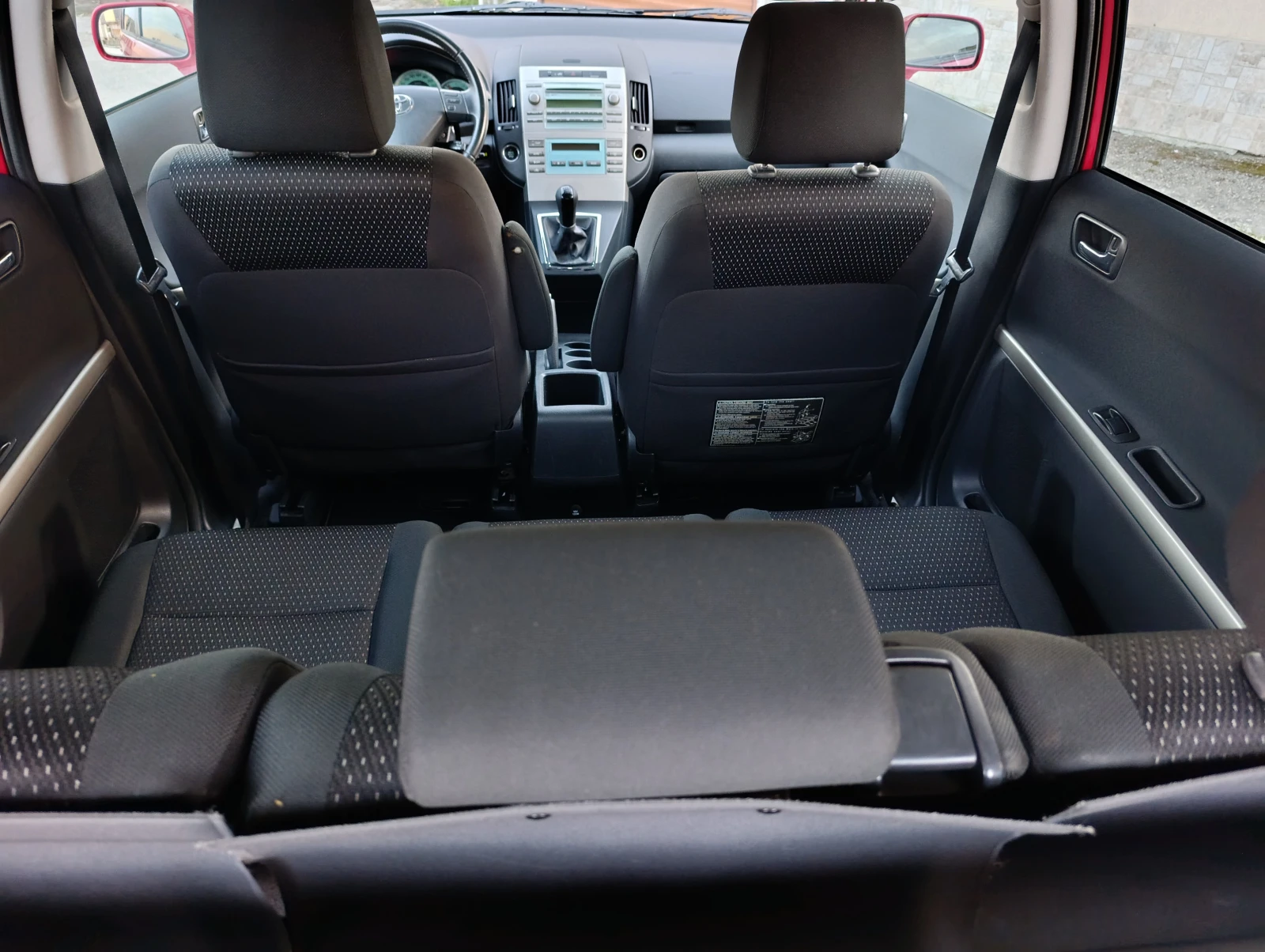 Toyota Corolla verso 2.2 D4D, снимка 13 - Автомобили и джипове - 54231611