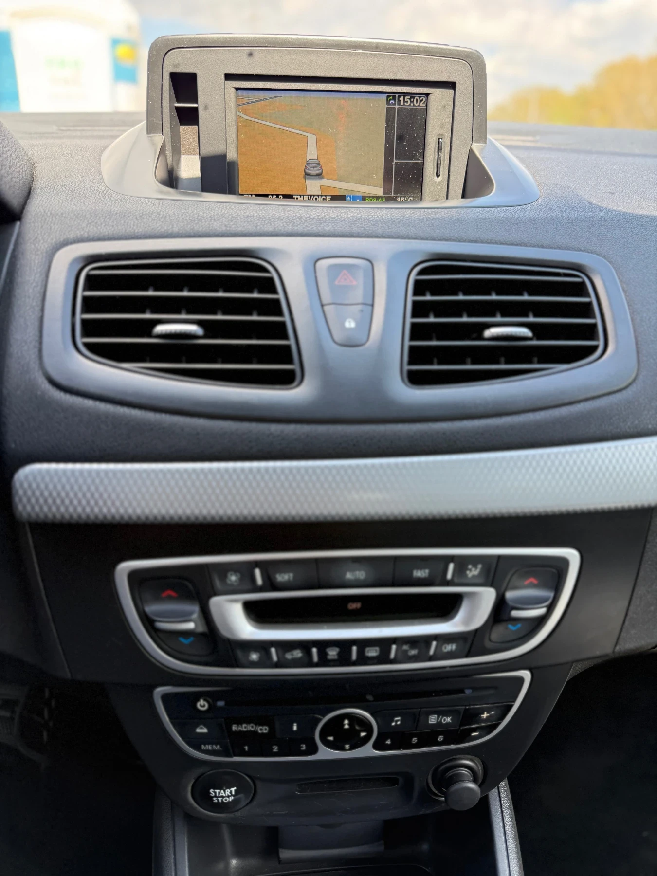 Renault Megane 1.5 dCi 110кс, снимка 5 - Автомобили и джипове - 54413953
