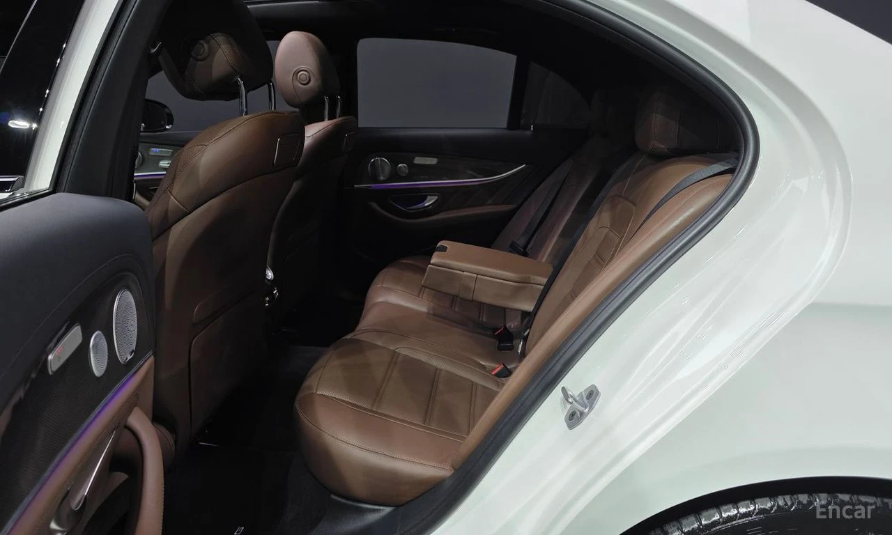 Mercedes-Benz E 53 AMG 4MATIC* + * 3D* BURMESTER* ОБДУХВАНЕ* ХЕДЪП* ДИСТР, снимка 14 - Автомобили и джипове - 54417598