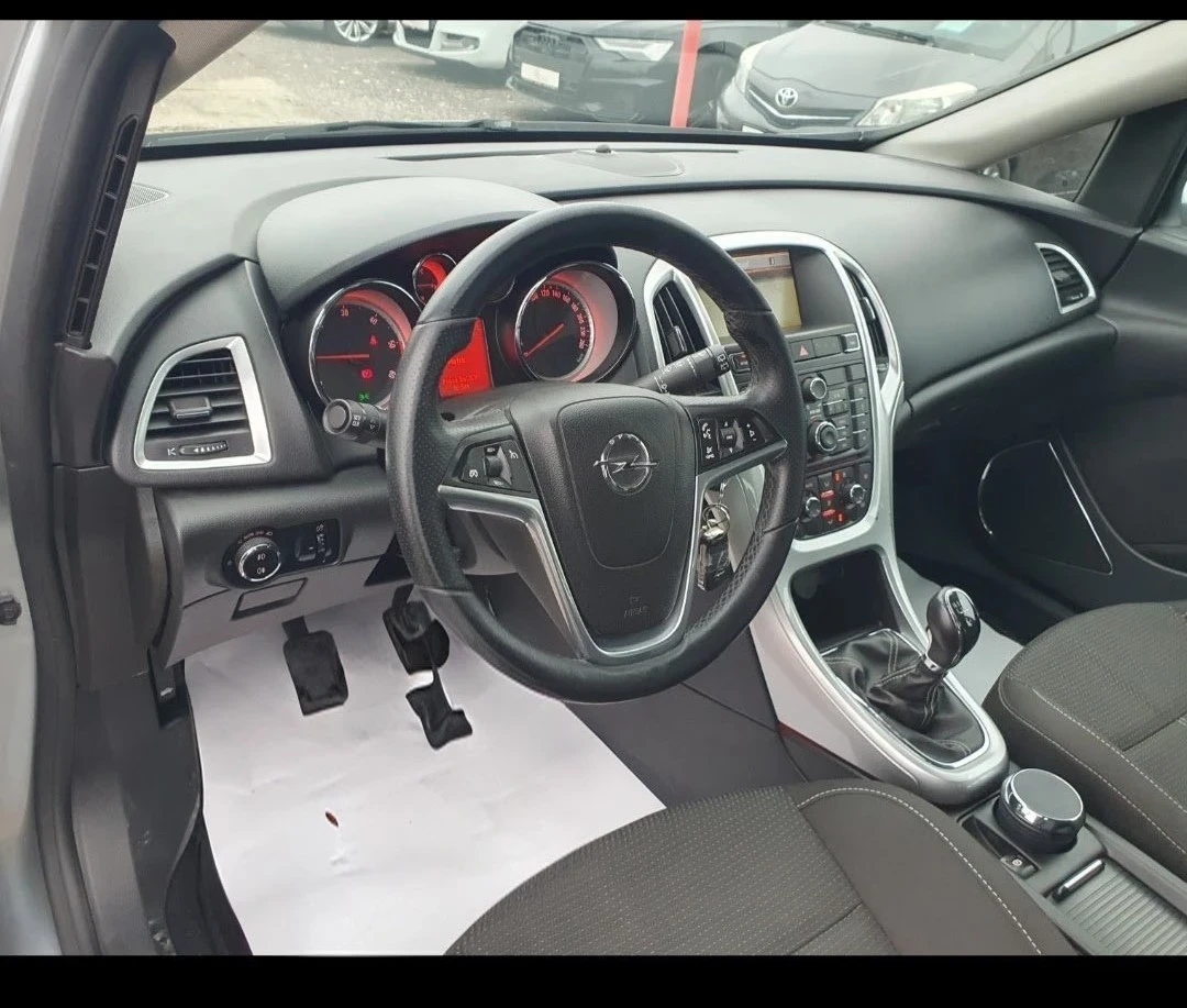 Opel Astra, снимка 5 - Автомобили и джипове - 55300182