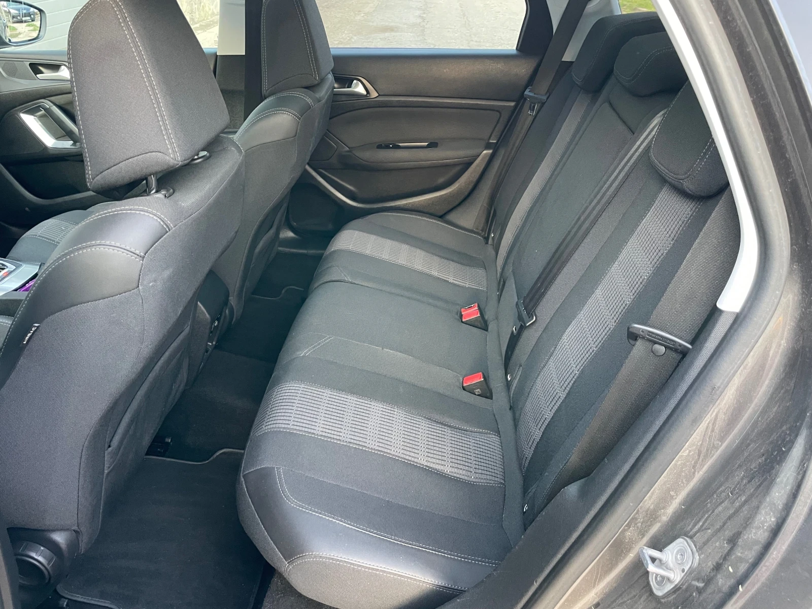 Peugeot 308 2.0 HDi 150 HP FACE, снимка 13 - Автомобили и джипове - 55354194