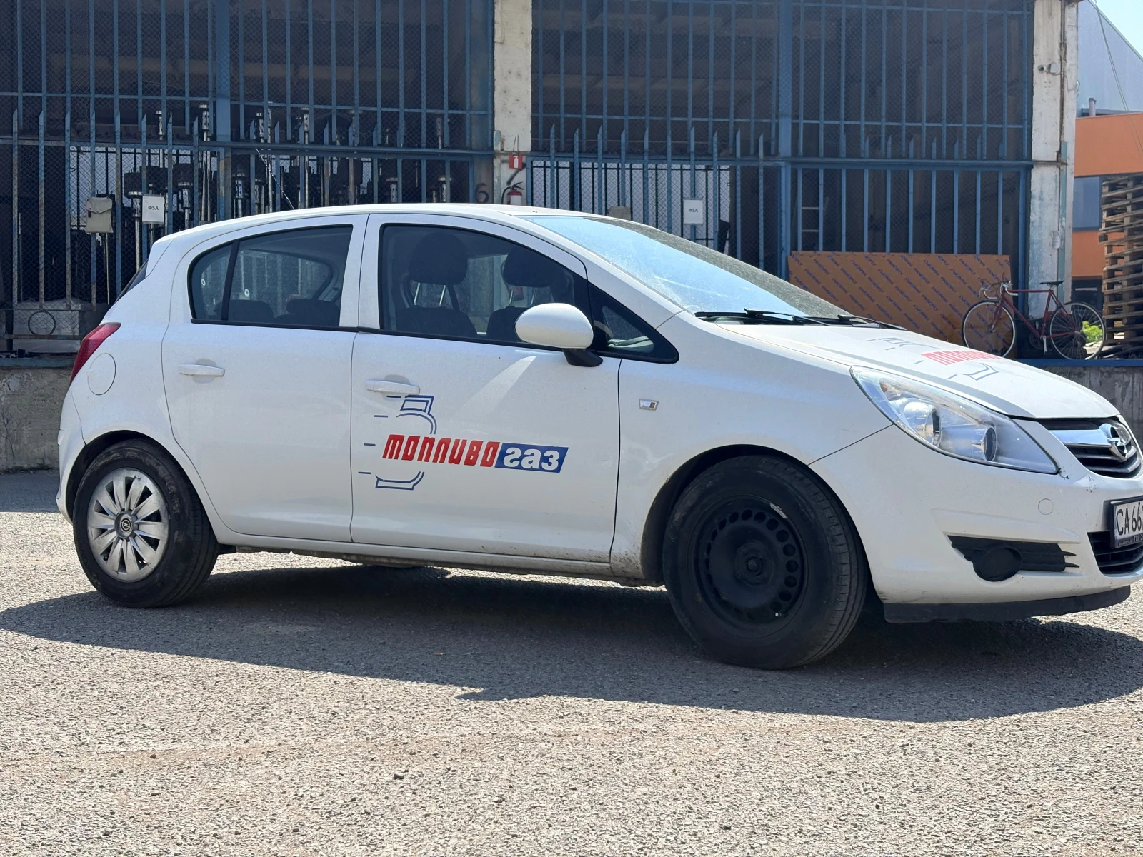 Opel Corsa 1.4, снимка 5 - Автомобили и джипове - 55378328