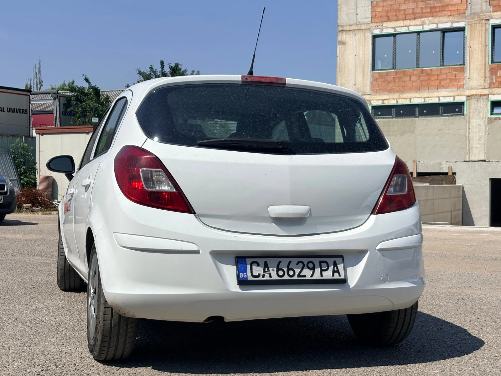 Opel Corsa 1.4, снимка 3 - Автомобили и джипове - 55378328