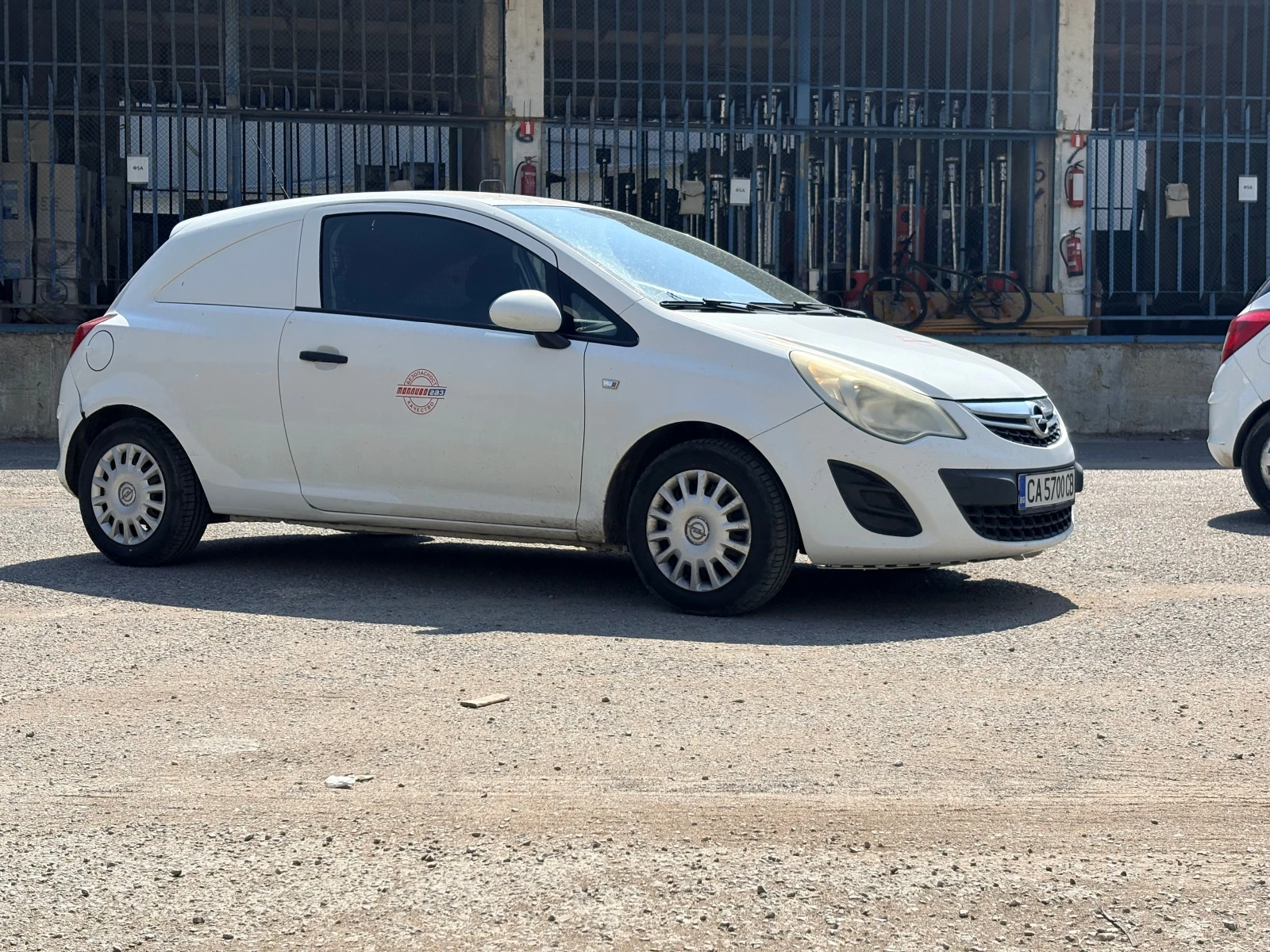 Opel Corsa 1.4, снимка 16 - Автомобили и джипове - 55378328