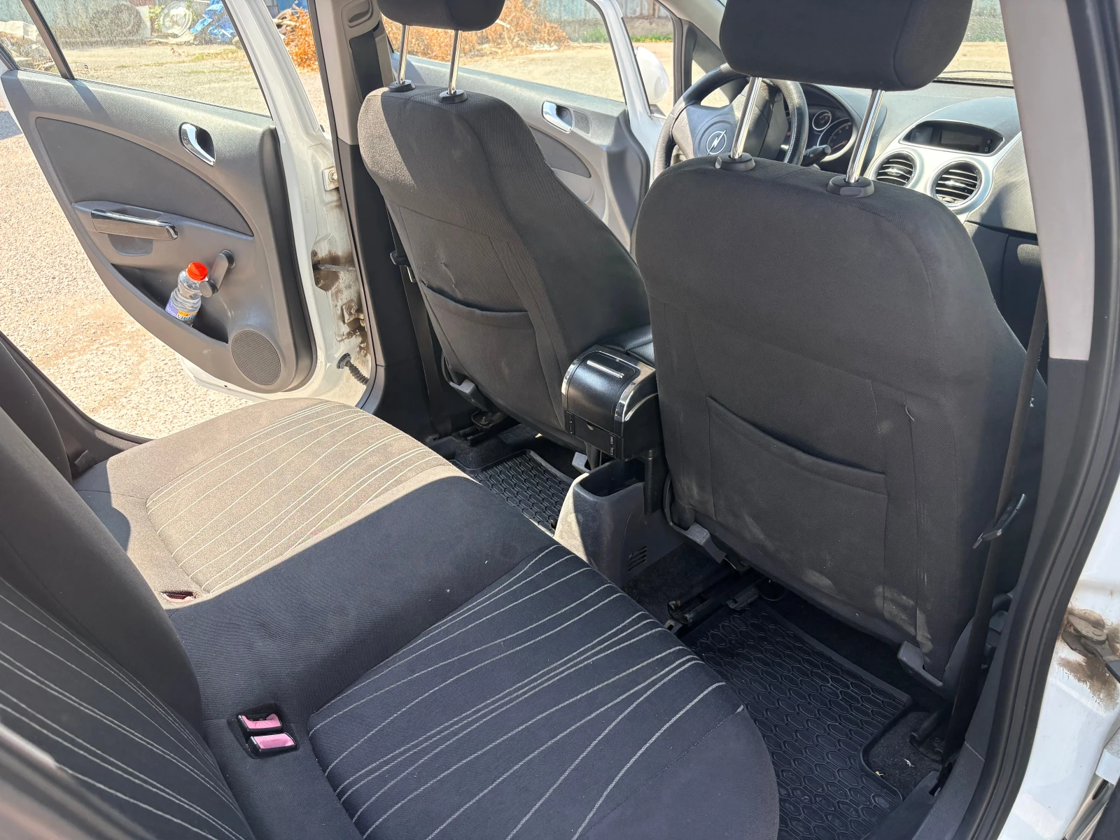 Opel Corsa 1.4, снимка 7 - Автомобили и джипове - 55378328