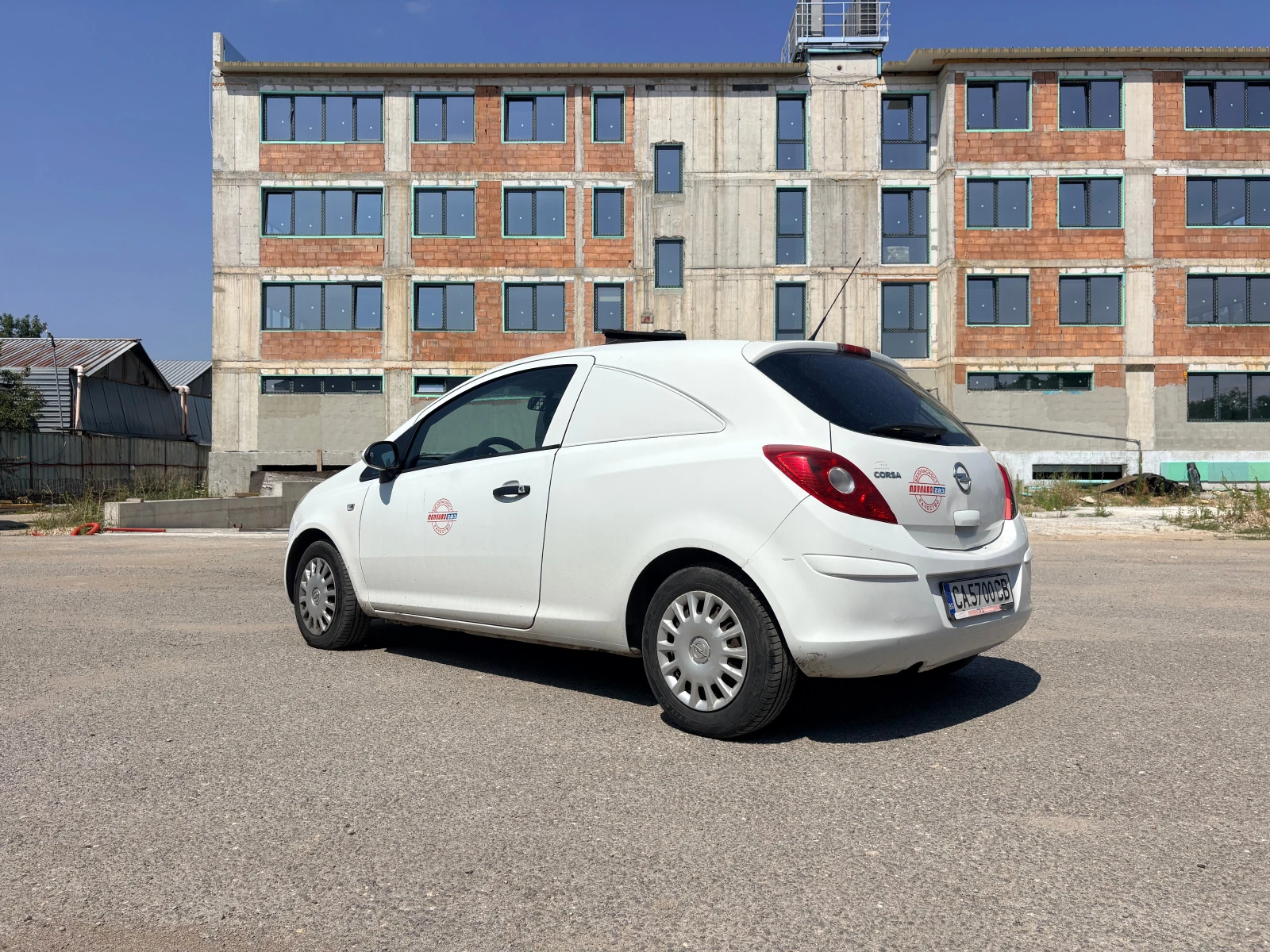 Opel Corsa 1.4, снимка 13 - Автомобили и джипове - 55378328