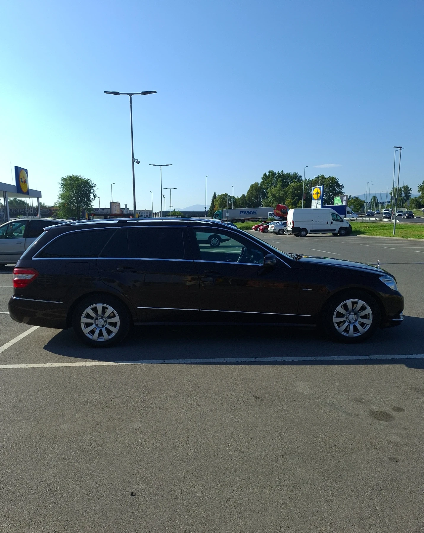 Mercedes-Benz E 300, снимка 5 - Автомобили и джипове - 55446412