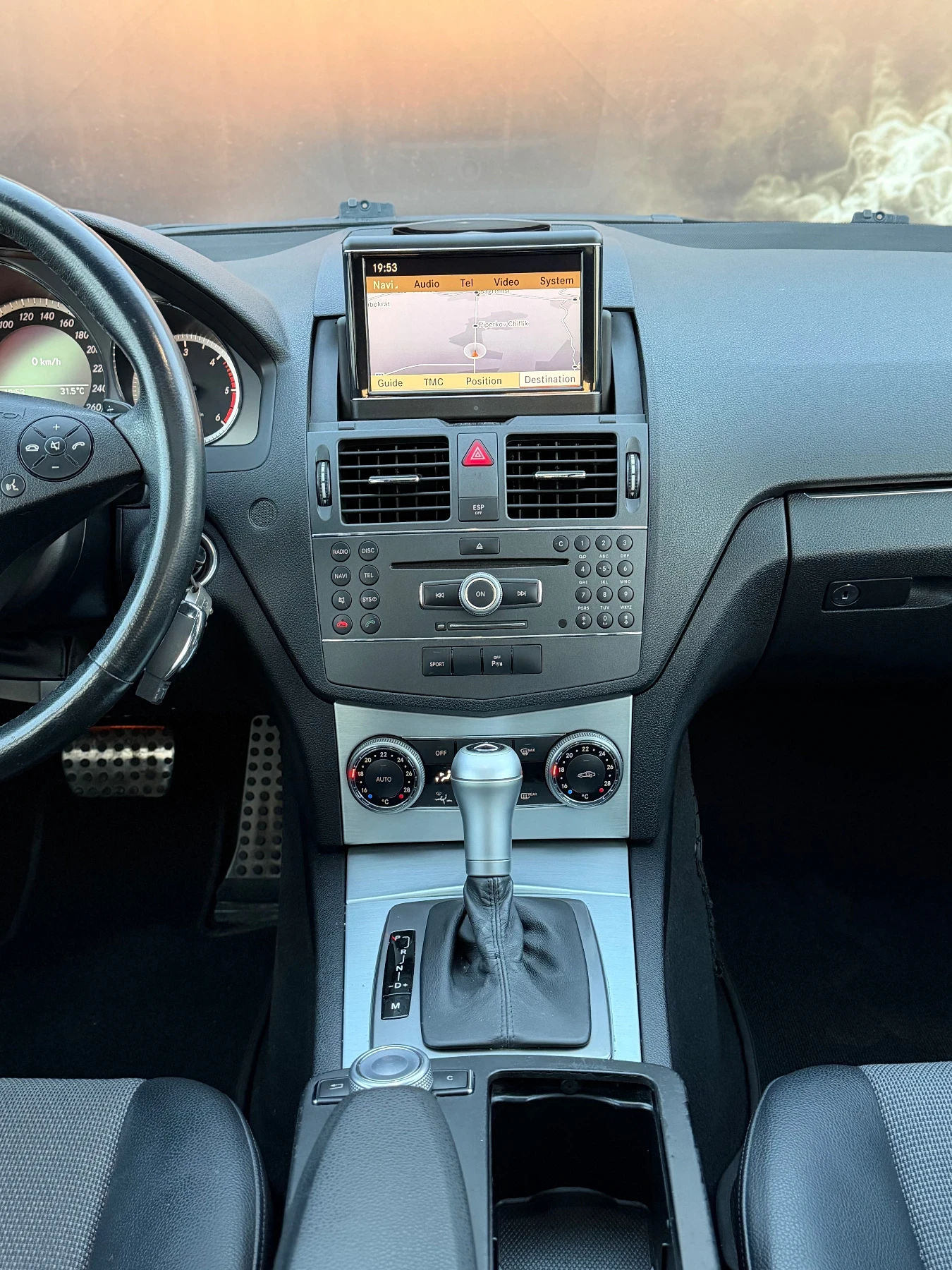 Mercedes-Benz C 250 204HP| AMG| PANO| LED| СЕРВИЗНА ИСТОРИЯ| ЛИЗИНГ, снимка 11 - Автомобили и джипове - 55898191