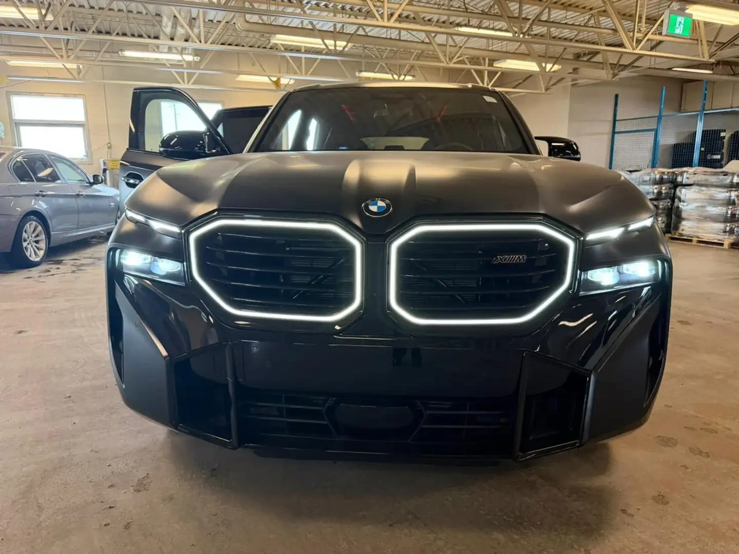 BMW XM M-PERFORMANCE * КРАЙНА ЦЕНА* FULL MAX, снимка 2 - Автомобили и джипове - 56415012