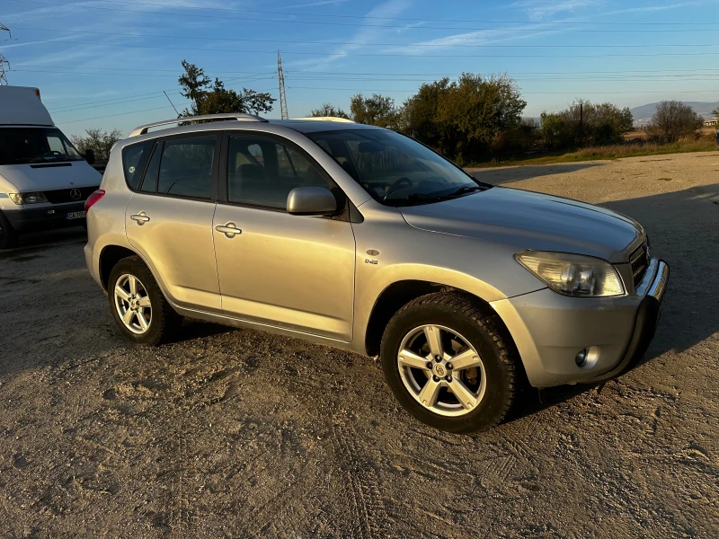 Toyota Rav4 Disel, снимка 1 - Автомобили и джипове - 48354647