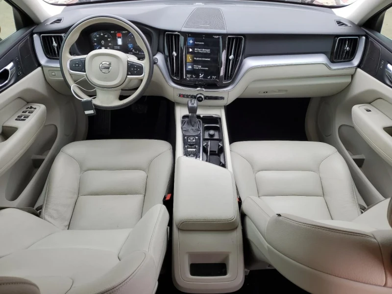 Volvo XC60 T5 MOMENTUM, снимка 8 - Автомобили и джипове - 49343436