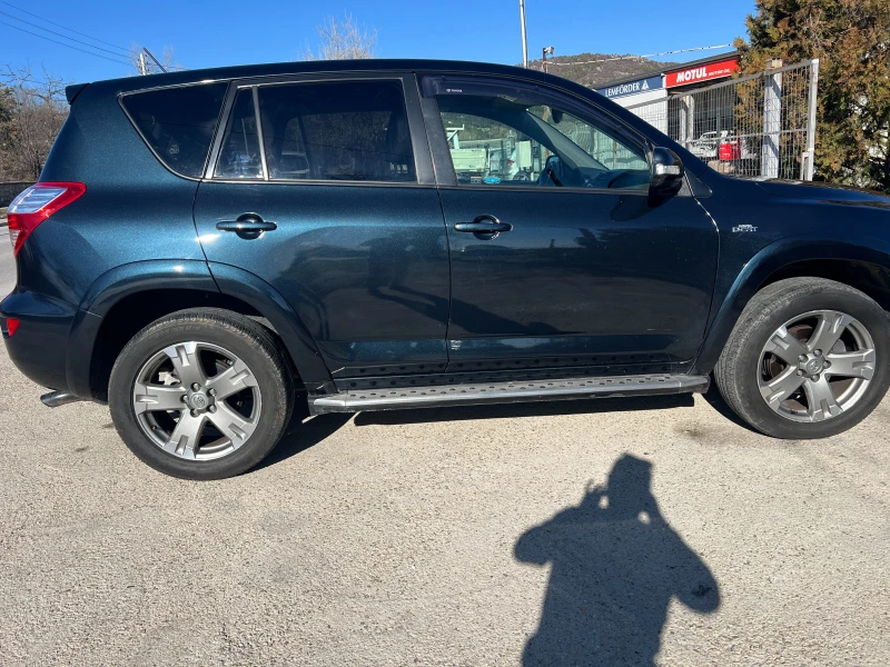 Toyota Rav4 2.2D4D, снимка 9 - Автомобили и джипове - 49471029