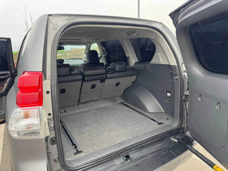 Toyota Land cruiser, снимка 13 - Автомобили и джипове - 52448836