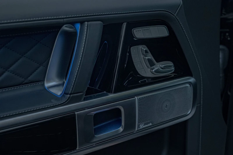 Mercedes-Benz G 63 AMG 4Matic/AMG Ride Control/Night Edition/3D Burm/Обду, снимка 8 - Автомобили и джипове - 52012006