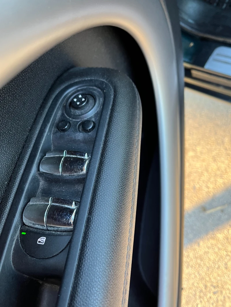 Mini Countryman COOPER D ALL4, снимка 9 - Автомобили и джипове - 52815033