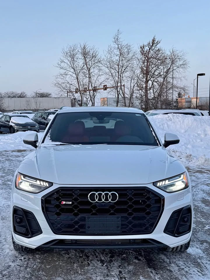 Audi SQ5 TECHNIK * RED INT * PANO * CARFAX * АВТОКРЕДИТ * 