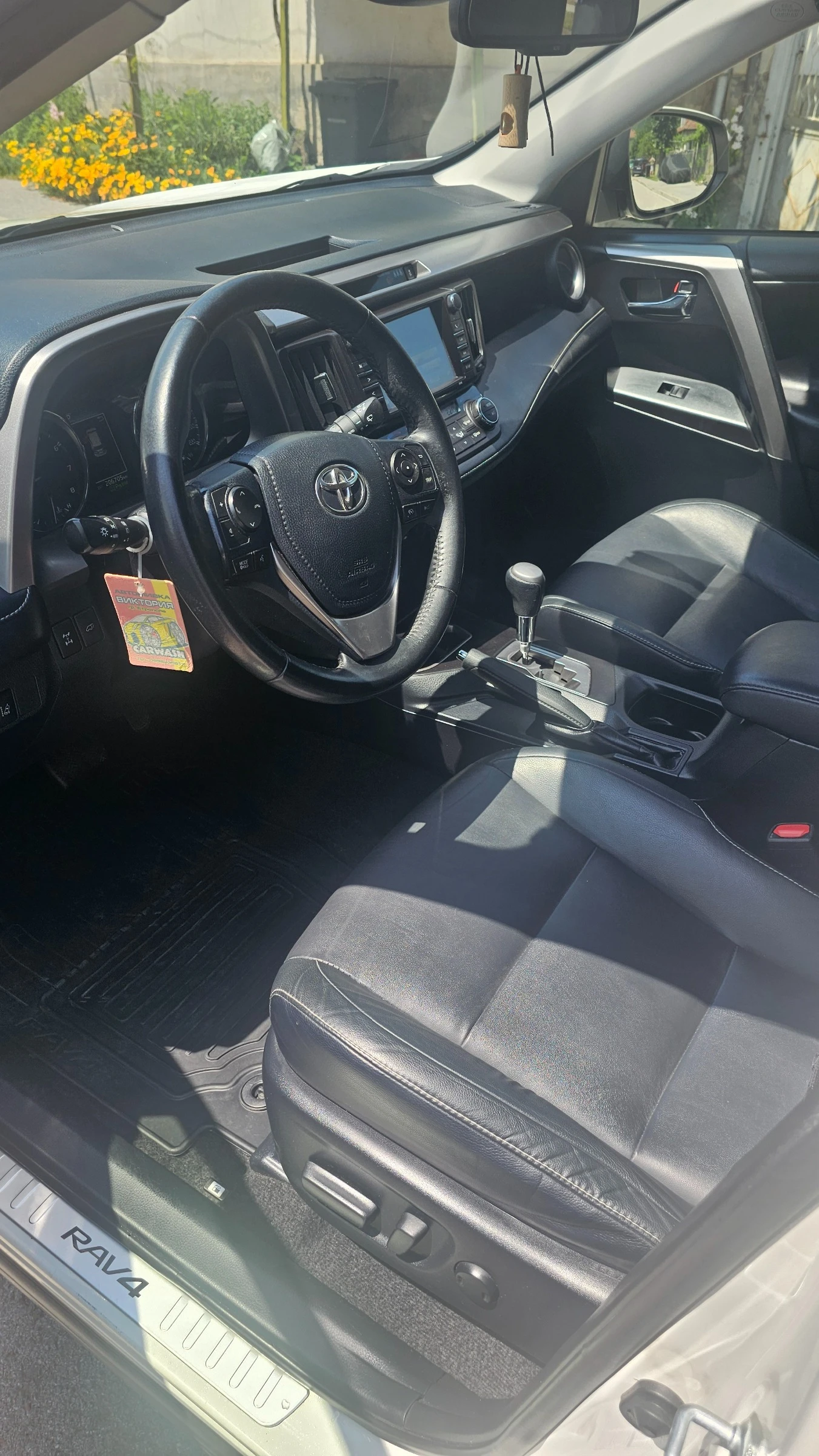 Toyota Rav4 Luxury - изображение 9