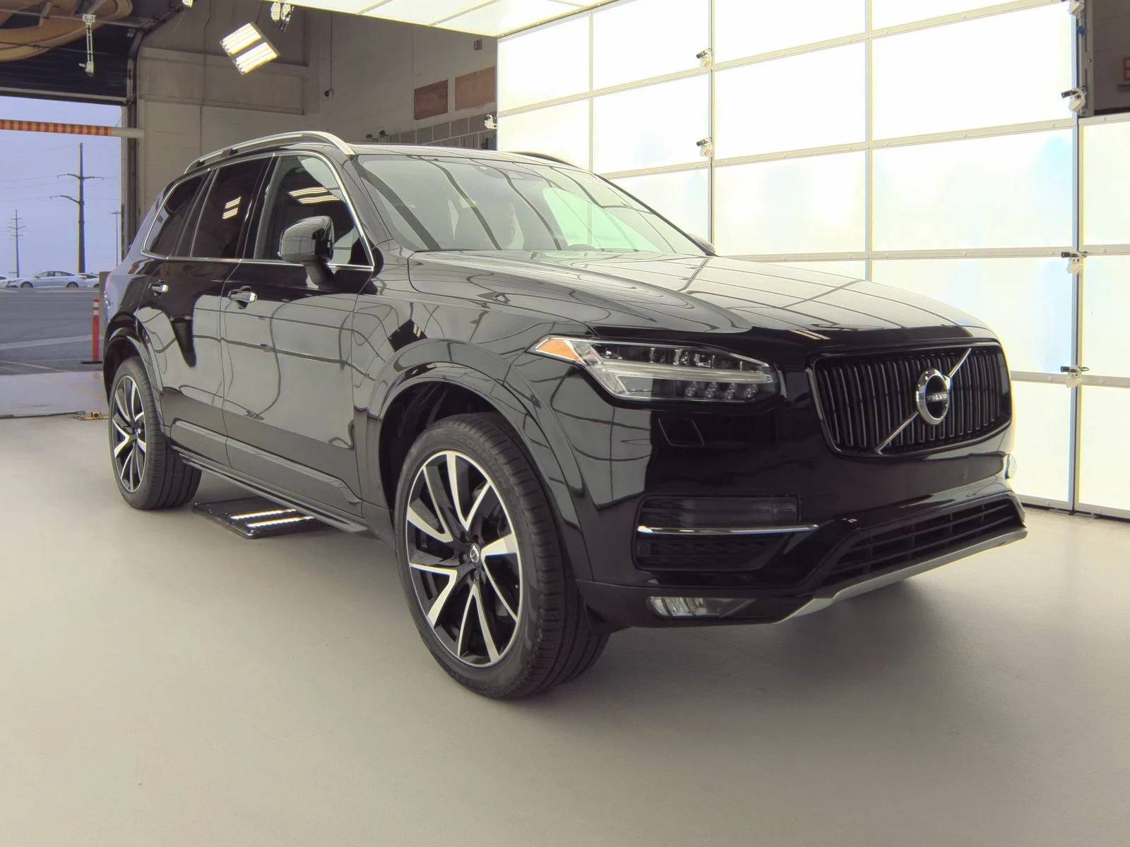 Volvo Xc90 T6 Momentum* Distronic* Keyless* 7Seats* Panorama* - изображение 3
