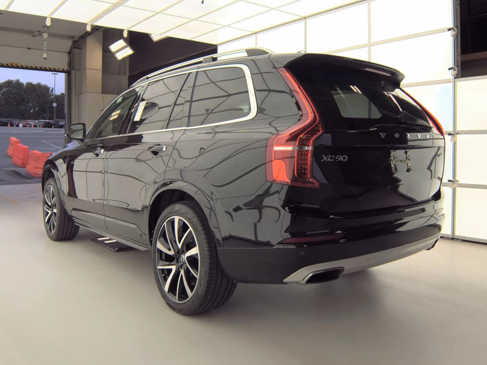 Volvo Xc90 T6 Momentum* Distronic* Keyless* 7Seats* Panorama* - изображение 6