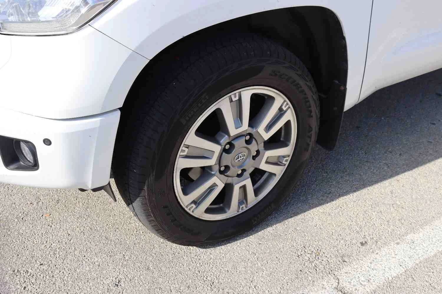 Toyota Tundra PLATINUM * * CARFAX * * АВТО КРЕДИТ * *  - изображение 6