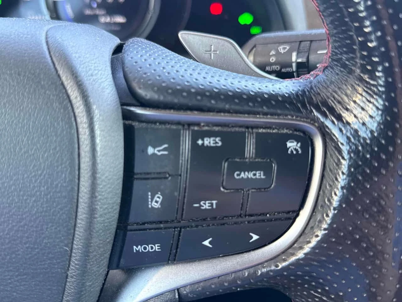 Lexus UX * 250h * АВТОКРЕДИТ БЕЗ ПЪРВОНАЧАЛАН ВНОСКА* , снимка 10 - Автомобили и джипове - 54776374