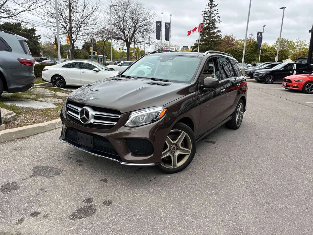 Mercedes-Benz GLE 400 * 360 КАМЕРА* КЛИП НА МОТОРА* АВТОКРЕДИТ* , снимка 6 - Автомобили и джипове - 54909749
