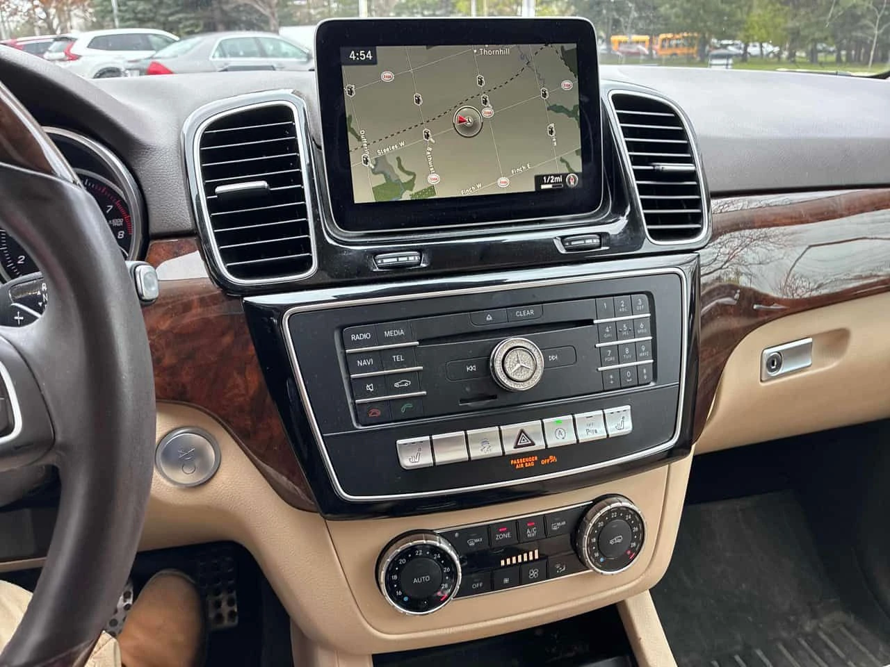Mercedes-Benz GLE 400 * 360 КАМЕРА* КЛИП НА МОТОРА* АВТОКРЕДИТ* , снимка 10 - Автомобили и джипове - 54909749