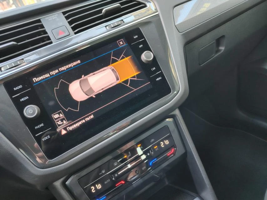 VW Tiguan 06.2022гDSG-2.0TDi-150кс-FACE-БЕЗУПРЕЧЕН!, снимка 11 - Автомобили и джипове - 55092872