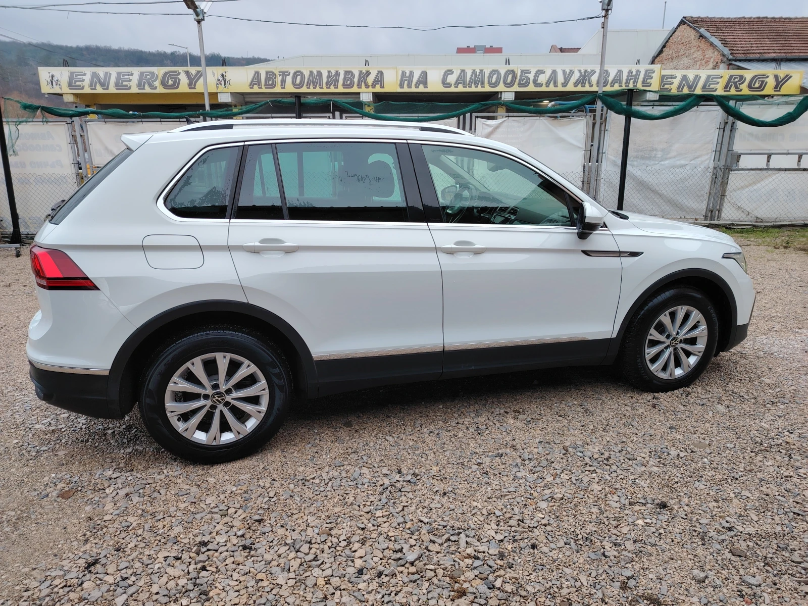 VW Tiguan 06.2022гDSG-2.0TDi-150кс-FACE-БЕЗУПРЕЧЕН!, снимка 7 - Автомобили и джипове - 55181050