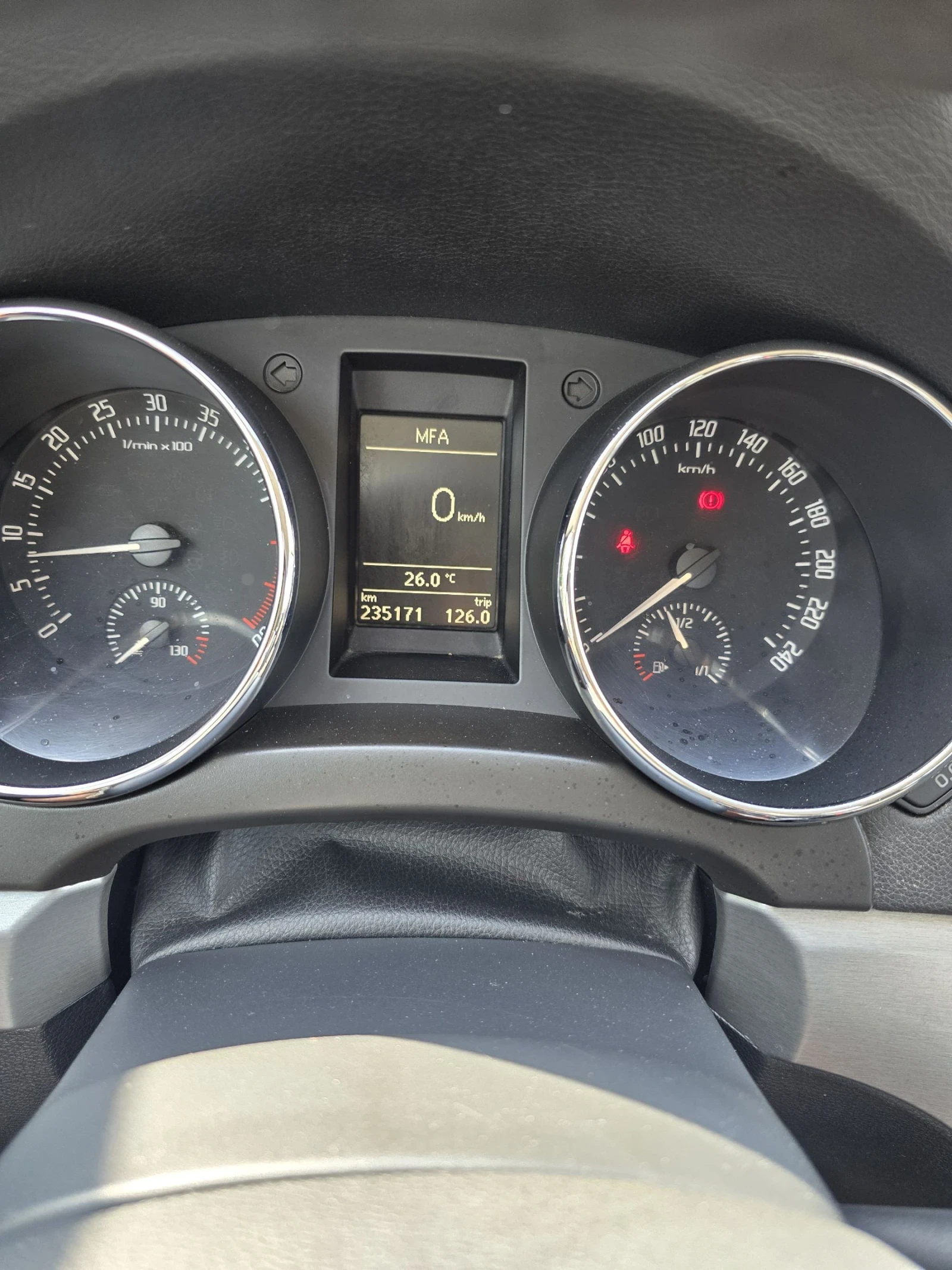 Skoda Yeti Нов внос 4х4, снимка 11 - Автомобили и джипове - 55129268