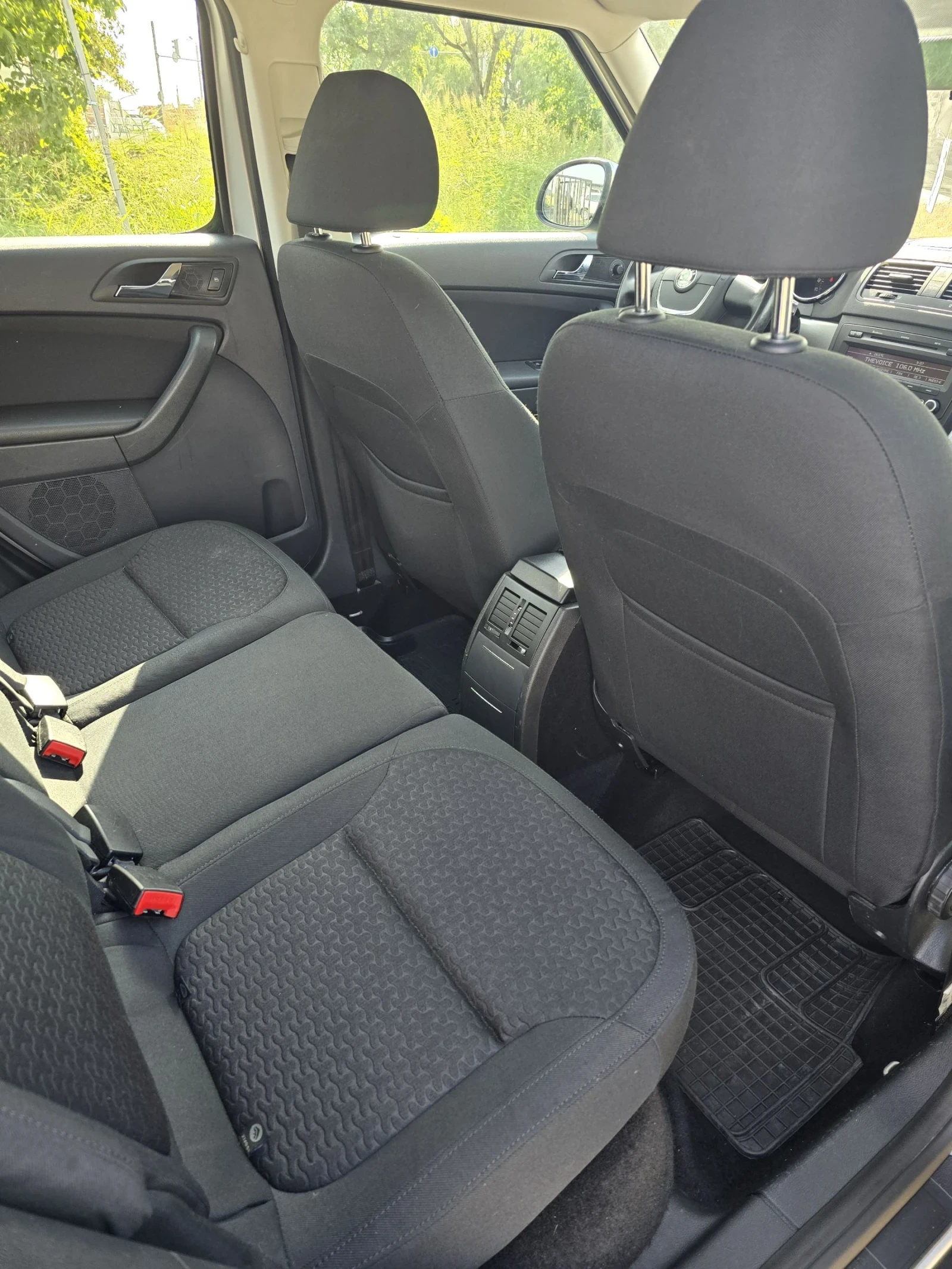 Skoda Yeti Нов внос 4х4, снимка 13 - Автомобили и джипове - 55129268