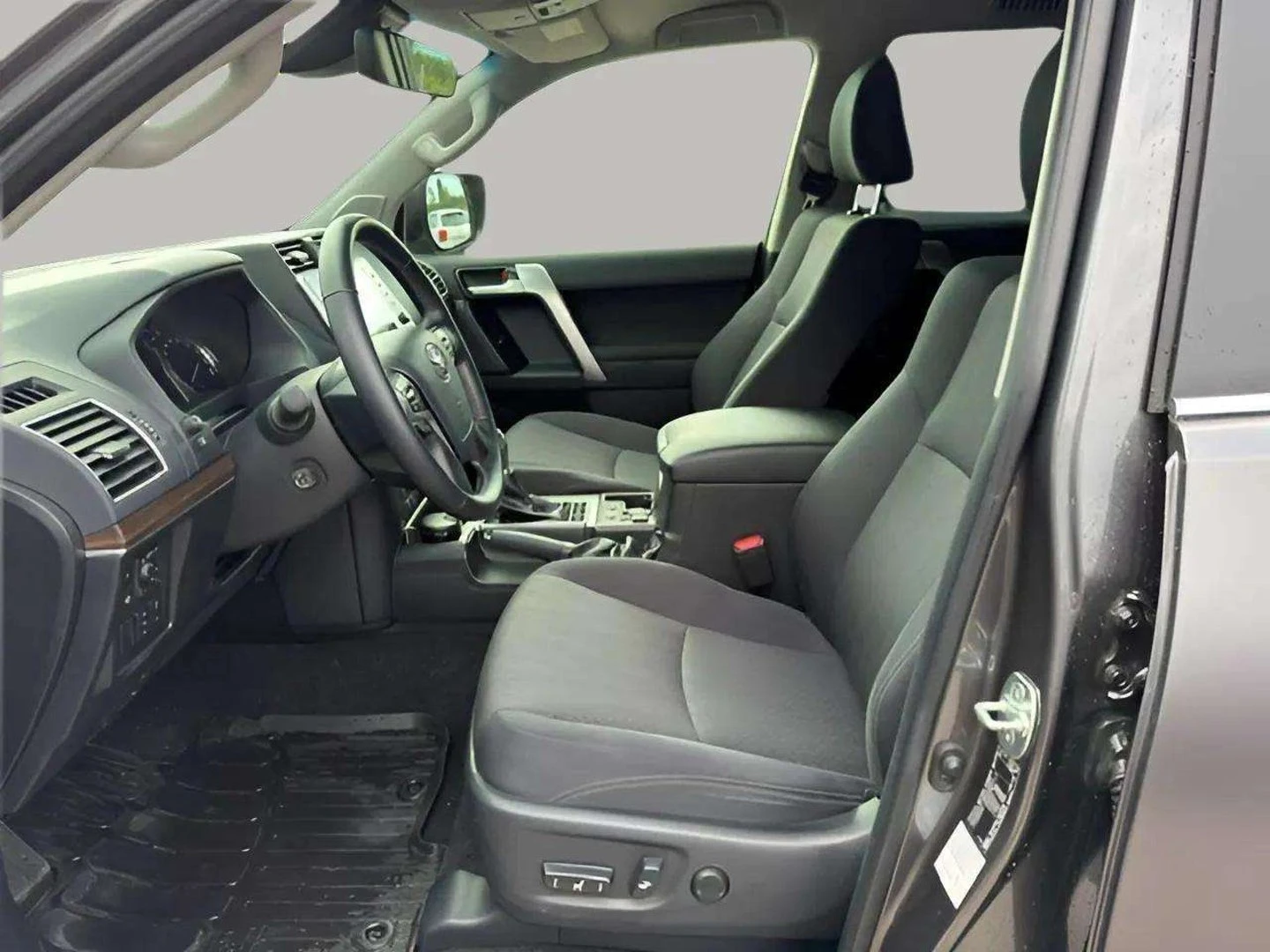 Toyota Land cruiser, снимка 11 - Автомобили и джипове - 55525941
